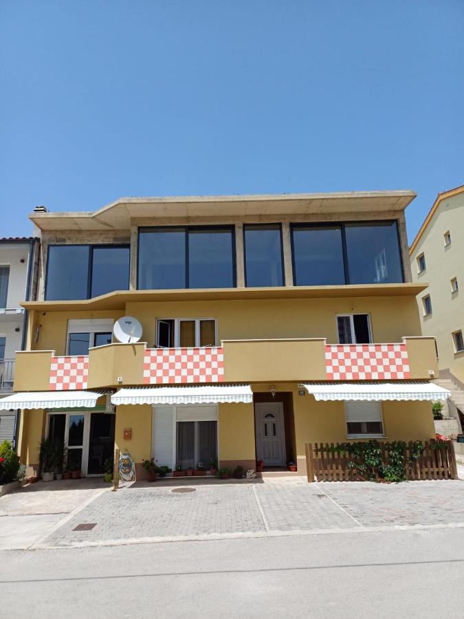 Apartment Ljubicic 珀德垂那 外观 照片